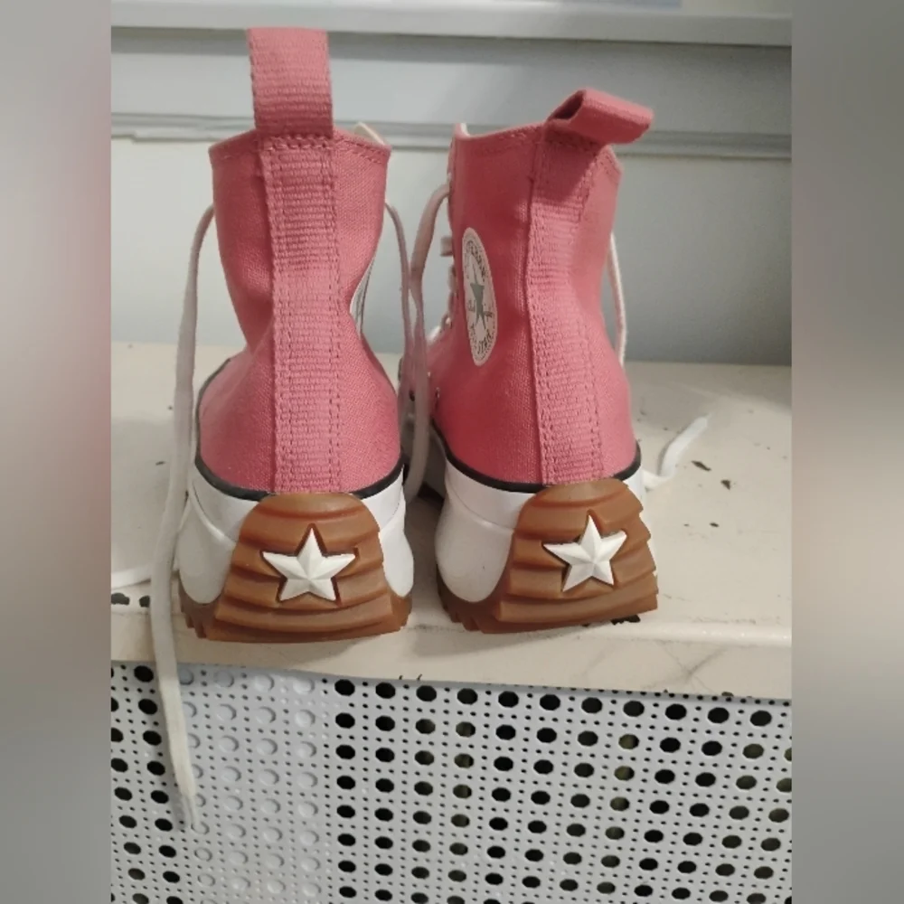 Chuck Taylor Converse Shoes - Picture 2 of 7